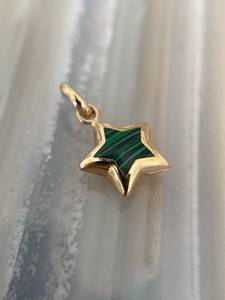 Colgante de Estrella Chapado en Oro con Esmalte, Joyería Fina, Colgante de Estrella Verde para Collar o Pulsera, Regalo - Product Image 2