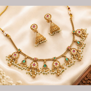 Ensemble collier et boucles d'oreilles pour femme JeweleMarket, plaqué or, pierres en cristal, style ethnique, pour mariage, fiançailles, anniversaire, fête, Maharashtra - Product Image 3