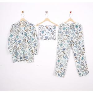 ชุดนอนผ้าฝ้ายแท้ 100% ขายดีที่สุด แขนยาว สวมใส่สบาย ชุดนอนแสนอบอุ่นสำหรับผู้หญิง ชุดลำลองติดกระดุมแบบคลาสสิก - Product Image 1