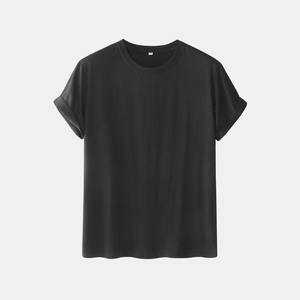 ชุดเสื้อยืดและกางเกงขาสั้นสองชิ้นสีพื้นสำหรับผู้ชาย ฤดูร้อน ปี 2026 รับผลิตเสื้อผ้าตามสั่ง พร้อมปักโลโก้ สำหรับกิจกรรมกลางแจ้ง - Product Image 1