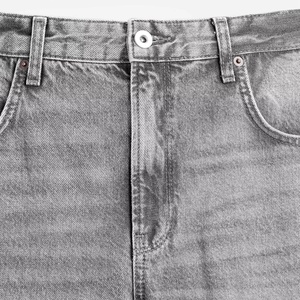 Pantalones de mezclilla vintage para hombre con efecto lavado y detalles de cuero, corte ajustado casual - Product Image 6