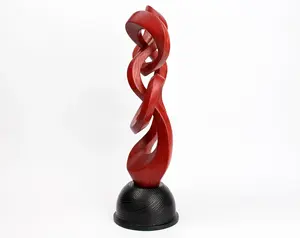 Escultura de madera natural de alta calidad, elegante y artesanal, con temática abstracta de amor, para San Valentín y aniversarios. - Product Image 4