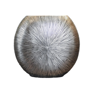 Vase à fleurs en métal fini argent Vases décoratifs de table Accessoires décoratifs pour la maison - Product Image 1