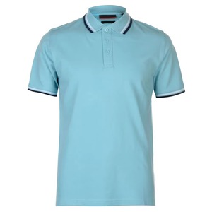 เสื้อเชิ้ตผู้ชายสีฟ้าอ่อน แขนสั้น คอสูง ทรงปกติ สไตล์ลำลอง ผ้าฝ้าย 100% ปิเก้ถัก แต่งขอบตัดกัน สามารถปรับแต่งได้ - Product Image 1