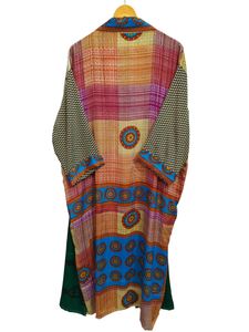 Robe longue kimono en soie Bridel, patchwork, pour couvrir le bikini, vêtement de nuit, kimono en sari indien vintage recyclé fait main - Product Image 6