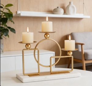 Support de bougies multi-piliers en métal doré, design abstrait, fait main, écologique, style géométrique moderne, centre de table, vente en gros - Product Image 2