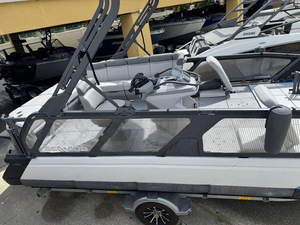 Moto Acuática Sea-Doo Switch Sport 2023, 2 Tiempos, 226-300 HP, Aplicación Automática, 3 Asientos, 4 Cilindros, Aluminio, 20 km/h, 1800 cc, 345 cm - Product Image 2