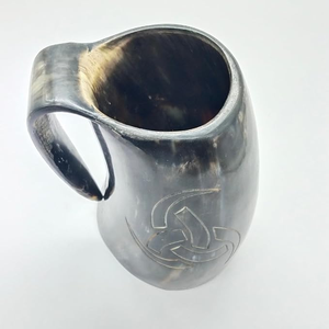 Mug en corne de buffle poli, sculpté à la main, pour reconstitutions historiques, festivals, collectionneurs FAIZA CRAFT FC-1007 Durable - Product Image 1