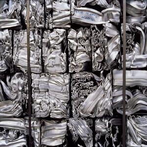 Suministro Directo de Fábrica: Chatarra de Aluminio Puro 99% de Calidad, Chatarra UBC, Latas de Chatarra, Chatarra de Alambre 99% para Exportación, Tipo Rueda Incluido - Product Image 1