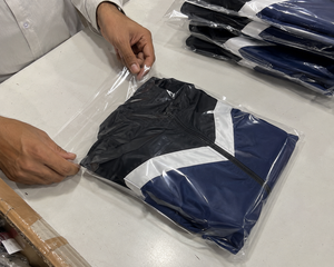 Chaqueta Cortavientos para Hombre con Bloques de Color, Ligera, Resistente al Viento, con Cierre Completo, Chaqueta Deportiva Impermeable para Actividades al Aire Libre - Product Image 5