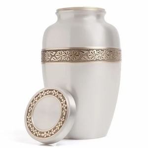 Urne funéraire en laiton de style américain RABEH pour adultes, gravée, avec design personnalisable et durable, pour cendres commémoratives – Vente en gros - Product Image 6