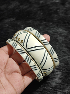 Brazalete de Resina Acrílica Contemporáneo para Niñas y Mujeres a Precios Bajos - Product Image 4