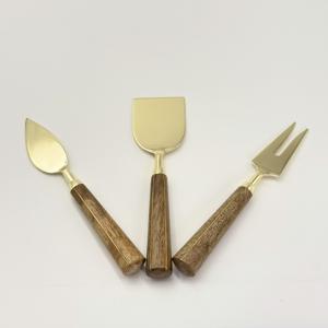 Juego de Cuchillos para Queso de Acero Inoxidable de 3 Piezas, Duradero, con Bordes Afilados, Mangos de Madera, Apto para Lavavajillas, Vajilla Sostenible - Product Image 3