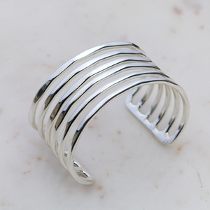 Bracelet manchette multi-rangs en laiton fait main - Jonc large superposé plaqué argent poli miroir pour femme - Product Image 5