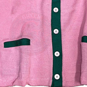 Suéter de punto acrílico para mujer y hombre, estilo universitario, con logo griego de la hermandad Alpha, ribete verde, manga larga, diseño collage, color rosa. - Product Image 6