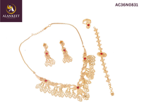 Parure complète plaquée or 24 carats tendance avec collier, bracelet, bague et boucles d'oreilles - Motif floral pour femme
