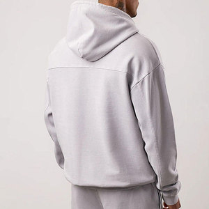 Survêtement Homme Personnalisé avec Logo, Coupe Performance Séchage Rapide, Idéal Gym et Course, Vente en Gros, Coupe-Vent Uni pour Homme - Product Image 3