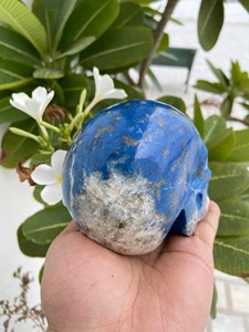 Calavera de Lapislázuli Natural Tallada a Mano |   Escultura de Calavera de Cristal con Gema Azul |   Proveedor Mayorista de Decoración Gótica para el Hogar - Product Image 6