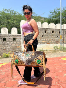 Nuevas bolsas de lona de cuero de piel de vaca con flecos de estilo Vintage hechas a mano, bolsas de viaje grandes con flecos de cuero de vaca Unisex occidental - Product Image 2