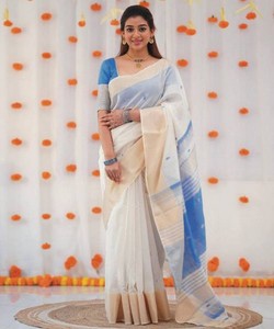Sari tradicional indio de seda con borde azul y crema para bodas, largo hasta el suelo, corte regular para mujer. - Product Image 1