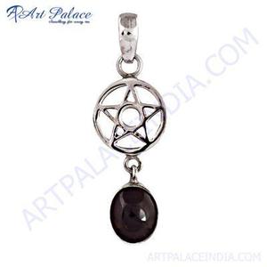 Pendentif Étoile de Luxe en Acier Inoxydable Plaqué Argent avec Sertissage Clos en Pierre Onyx, Charme Unisexe Tendance, Cadeau Idéal - Product Image 3