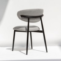 Chaise de salle à manger rembourrée Vandana Zentrix Vista Grey avec un design ergonomique moderne et un confort premium