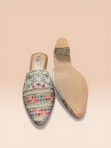 Ethnic Closed Toe Platform <b>Jutti</b> with Cushioning and Fashion Trend for Women - Product Image 5