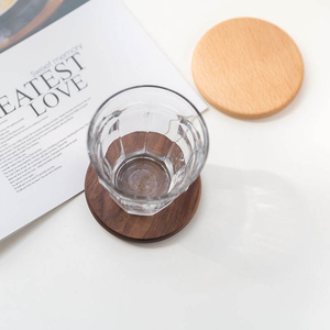 Sous-verres modernes en noyer noir japonais, sous-verres en bois de hêtre, tapis isolants en bois massif pour tasses à eau, sous-verres pour tasses à thé - Product Image 1
