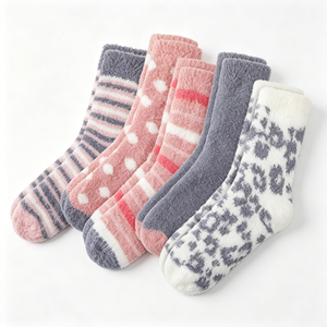 Chaussettes de yoga tendance pour hommes en Spandex/Polyester avec logo personnalisé, doublure en coton respirant et écologique, confortables pour la gym (vente en gros) - Product Image 3