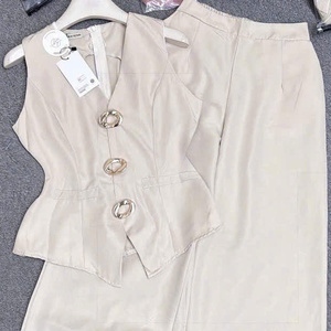 ชุดเซ็ตสองชิ้นสำหรับฤดูร้อน สไตล์ลำลองสำหรับผู้หญิง ผ้าฝ้ายเป็นมิตรกับสิ่งแวดล้อม ทรงเข้ารูป สวมใส่สบาย แฟชั่นธรรมชาติ ซักได้ ปรับแต่งได้ - Product Image 4