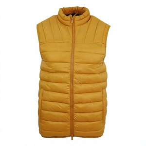 Gilet matelassé sans manches en polyester jaune moutarde avec fermeture éclair et col montant - Product Image 1