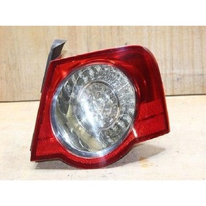 Luz Trasera LED Interior Derecha Usada OEM 3C5945096C para Passat 2005-2010 - Product Image 1