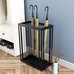Porte-parapluies moderne en métal noir à 3 fentes – Vente en gros Inde |   Aqdus Saleem - Product Image 1