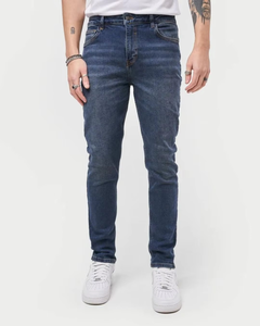 Jean slim homme en denim bleu foncé extensible, taille mi-haute, coupe affinée, style décontracté chic et polyvalent - Product Image 4