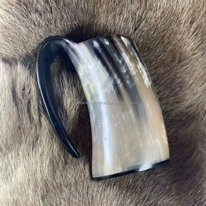 Tasse en corne gravée pour cadeaux personnalisés Cosplay Perfect et célébrations Boisson durable et historique d'Inde - Product Image 1