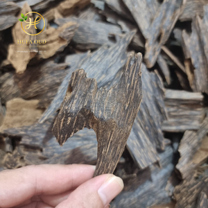สัมผัสกับคุณสมบัติในการบรรเทาความเครียดของ agarwood oud. - Product Image 4