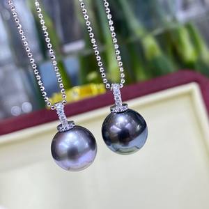 สร้อยคอมุกดำตาฮิติ พร้อมจี้ประดับเพทายสีเทาแพลตตินัม ดีไซน์หรูหรา สีธรรมชาติ รูปทรงโดดเด่น - Product Image 1