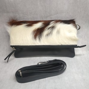 Sac à main bandoulière vintage pliable en cuir et fourrure pour femme avec pompon et pochette pour téléphone portable - Product Image 4