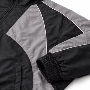 ชุดวอร์มกันลมแบบสองชิ้นสำหรับผู้ชาย ปี 2026 พร้อมแจ็คเก็ตซิปและกางเกงจ็อกเกอร์ ชุดวอร์มกันลมผู้ชายแบบสั่งทำพิเศษ บริการ OEM - Product Image 6