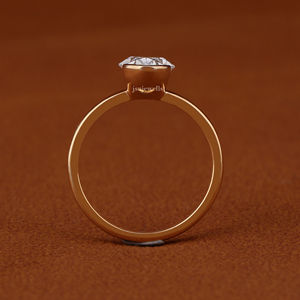 Bague de fiançailles de luxe en or massif 14 carats avec diamant de laboratoire taille ovale, sertie clos, solitaire, certifiée IGI - Product Image 5