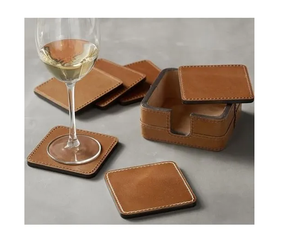 Sous-verres carrés classiques en cuir avec boîte de rangement, couleur beige, réutilisables pour verres à vin et tapis de table - Product Image 1