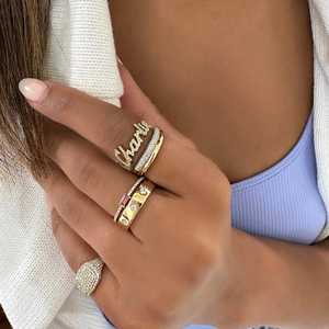 Bagues de mariage larges style cigare en or massif 14K 18K avec diamant de laboratoire taille ronde serti en relief, empilables, de luxe, unisexe, vente en gros - Product Image 5