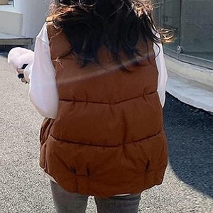Gilet matelassé léger et isolant pour femme, fabricant OEM, logo personnalisé, veste sans manches matelassée pour femme, vente en gros - Product Image 3