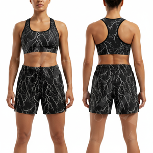 Shorts de sport personnalisés en polyester noir uni à séchage rapide avec taille élastique pour la course et la gym - Product Image 3