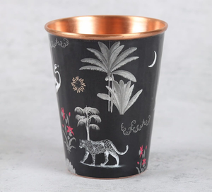Vaso Bohemio de Cobre Negro con Diseño Esmaltado de Leopardo de la Selva y Palmeras, Resistente al Calor, para Fiestas - Product Image 1