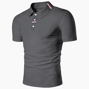เสื้อโปโลถักไหมพรมสีพื้นเรียบง่าย สไตล์พื้นฐาน กระดุมติด ผ้าฝ้าย 100% แขนสั้น เสื้อสเวตเตอร์ผู้ชาย - Product Image 3