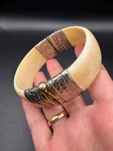 Brazalete Moderno de Cuerno de Buey Natural Hecho a Mano, Regalo Perfecto para Mamá, Regalo de Navidad, 1 Pieza - Product Image 2