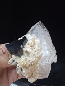 Espécimen de Cuarzo Turmalina Negra de Forma Irregular, Origen Pakistán - Product Image 2