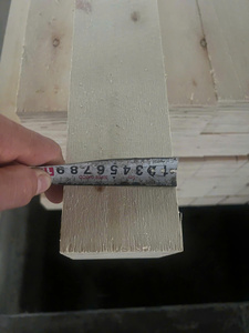 Fabricante Vietnamita de Vigas de Madera Contrachapada de Pino LVL para Construcción, Soporte Estructural y Encofrado - Product Image 2