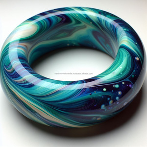 กำไลน้ำหนักเบาที่ถูกประดิษฐ์ขึ้นอย่างเชี่ยวชาญสำหรับผู้หญิงที่ประดับด้วยเครื่องประดับและเพชรที่ประณีตเพื่อความสง่างามนิรันดร์ - Product Image 3